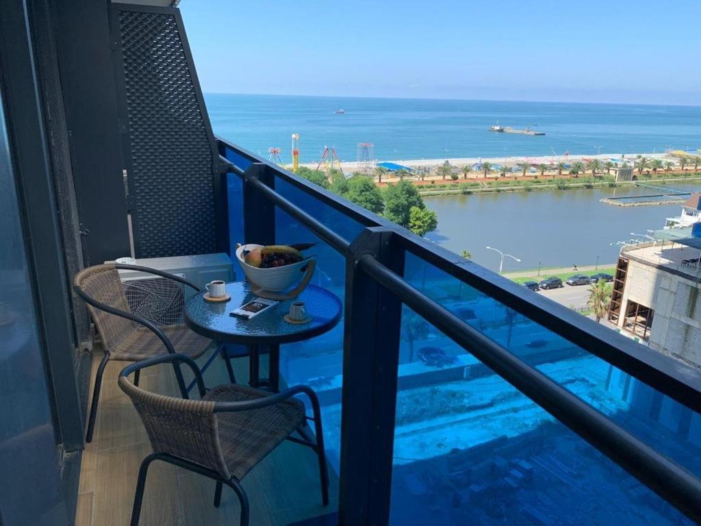 Orbi City Luxury Suit Batumi Kültér fotó