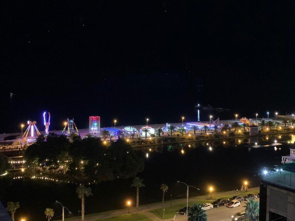 Orbi City Luxury Suit Batumi Kültér fotó